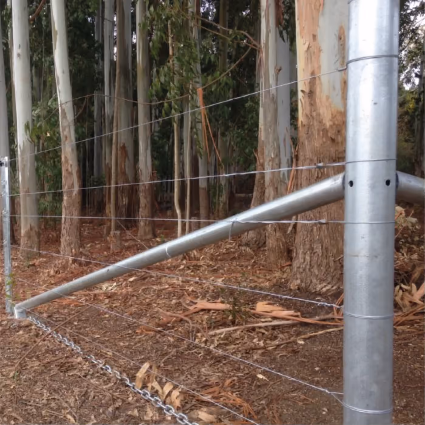 Instalación del sistema de alambrados Ecofence, fotografía 12